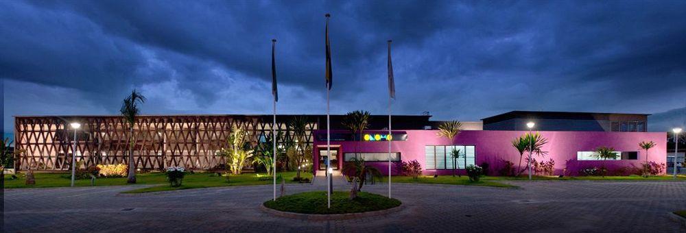 Mina Hotel Libreville Exterior photo