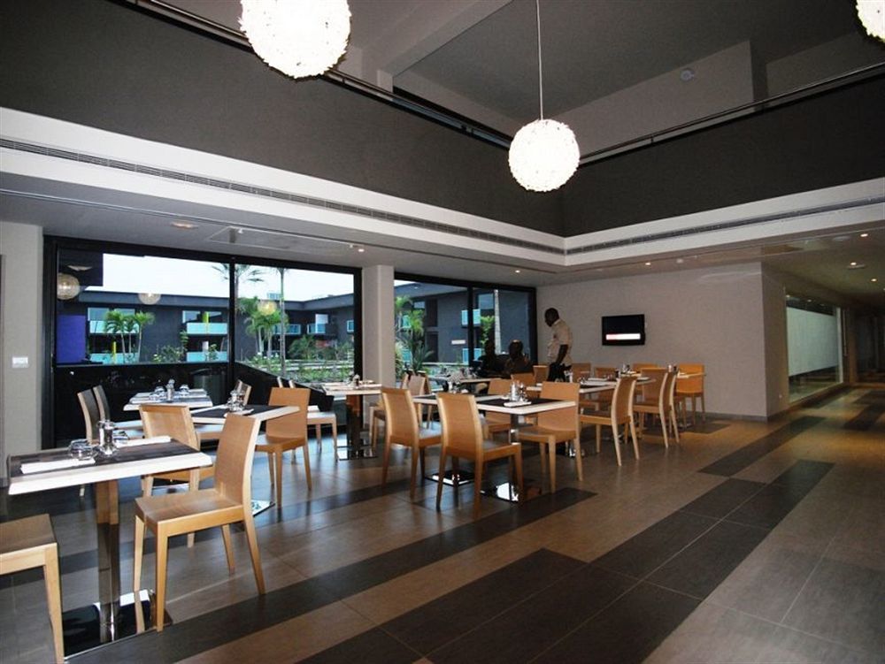 Mina Hotel Libreville Exterior photo
